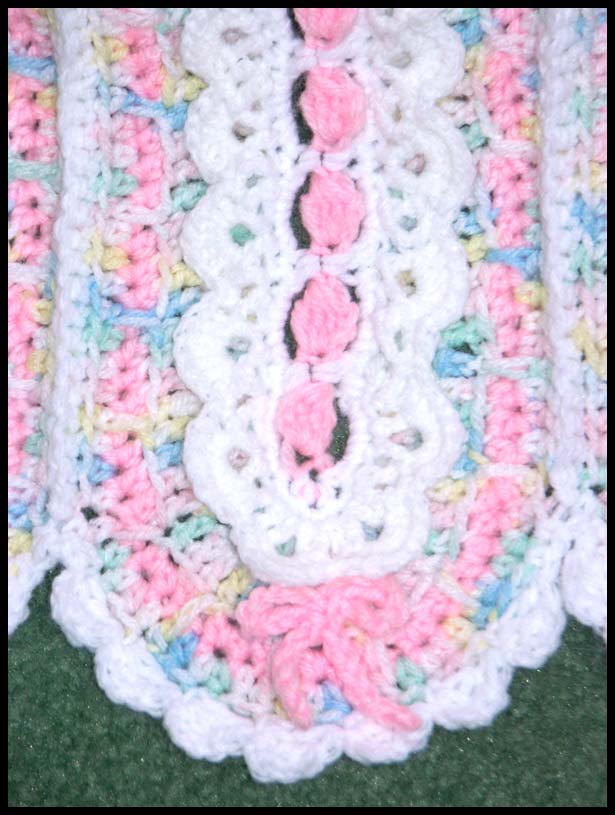 Eyelet Ribbons Baby Afghan - Closeup of End (click to go back)