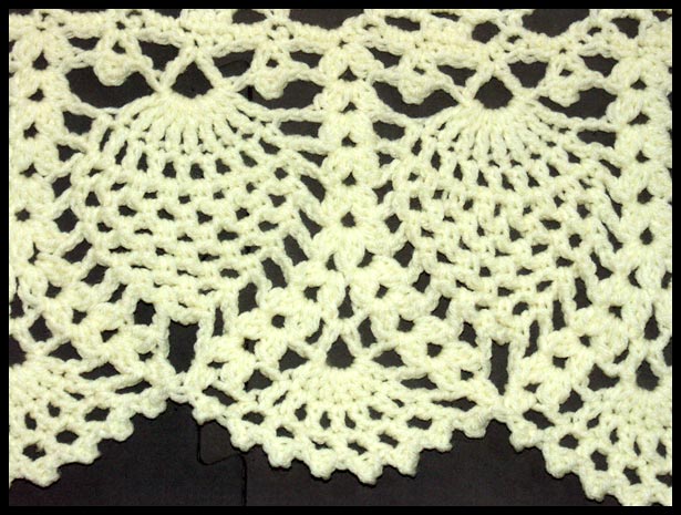 Exquisite Baby Afghan Closeup of Edging (click to go back)