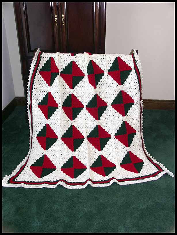 Christmas Quilt Afghan (click to see closeup)
