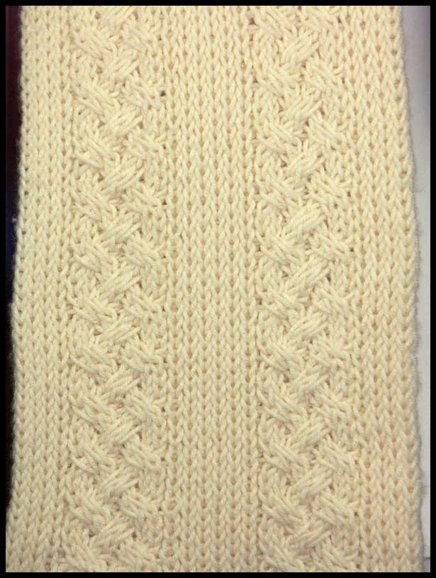 Double Knitted Cable Scarf Front closeup (click to go back)