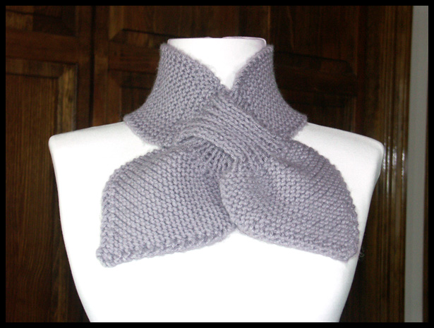  Bow Knot Scarf Lt Grey (click to see flat)