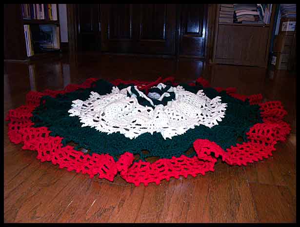 Circle of Lace Christmas Tree Skirt (click to see Top View)