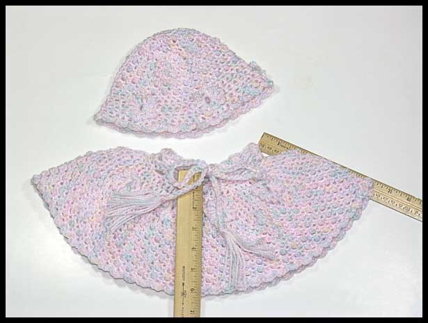 Berry Bobbles & Flowers Poncho & Hat with Rulers (click to go back)