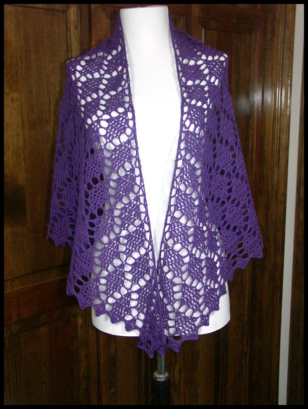 Flying Diamonds Shawl Front (click to go back)